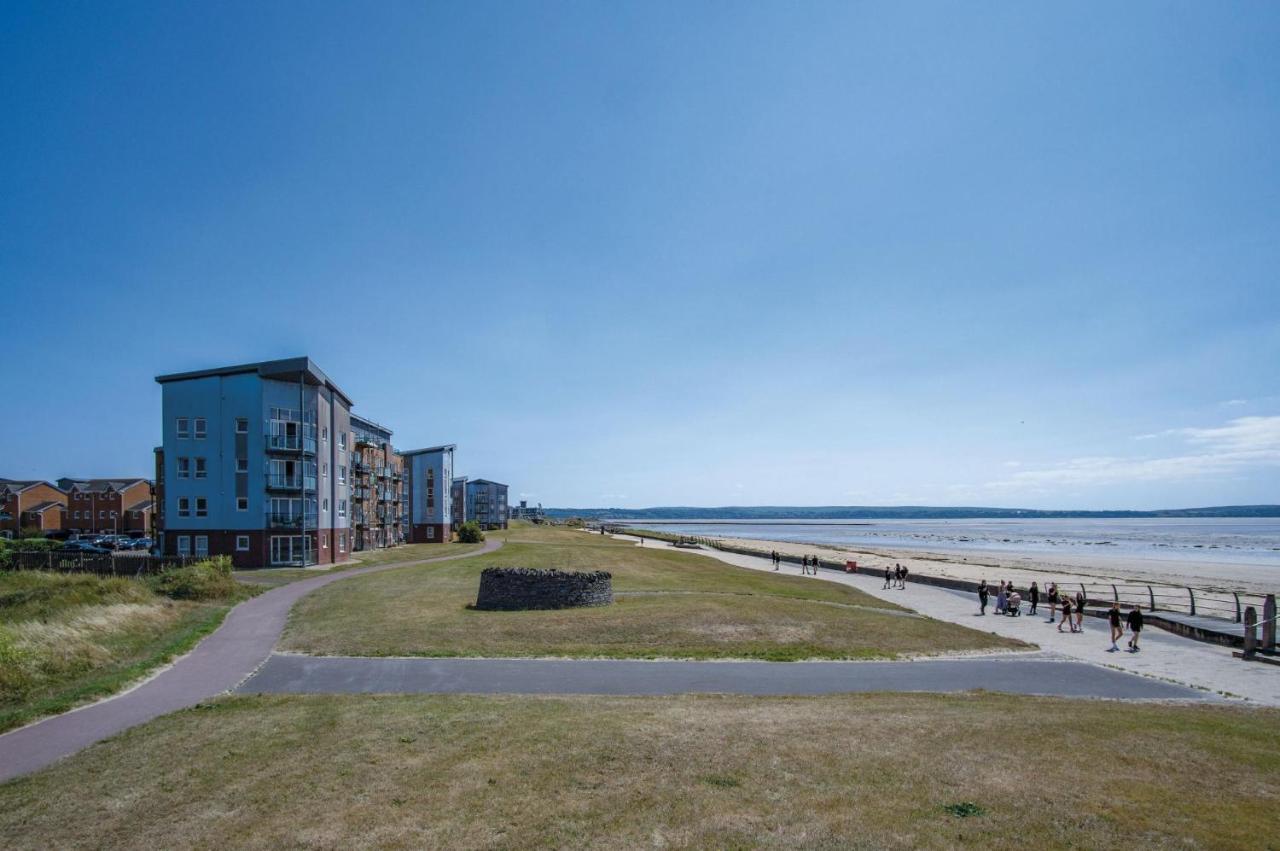 Beach View - 2 Bedroom Apartment - Llanelli Eksteriør bilde